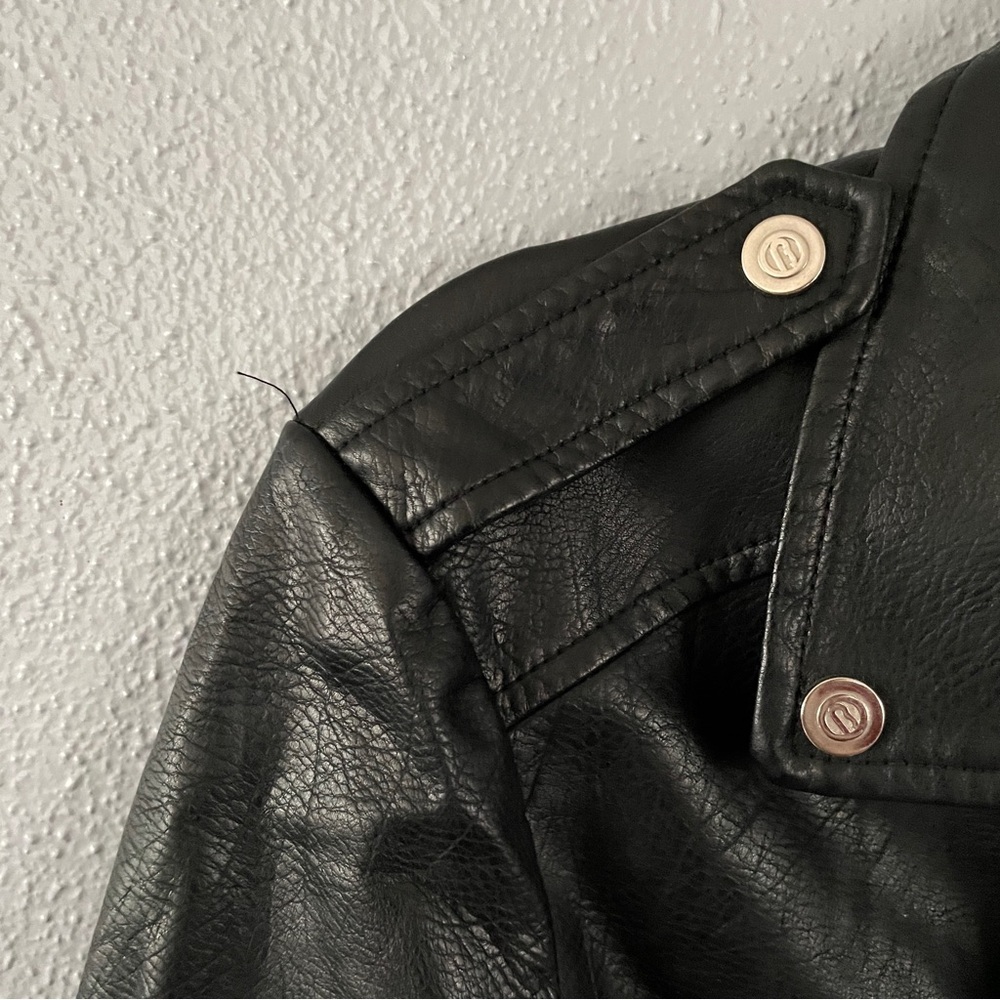 Bernardo Black Leather Motorcycle Moto Jacket Womens Size M - Picture 3 of 9